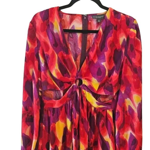 Bold Elements Cut to Curve Dress - Picture 3 of 5